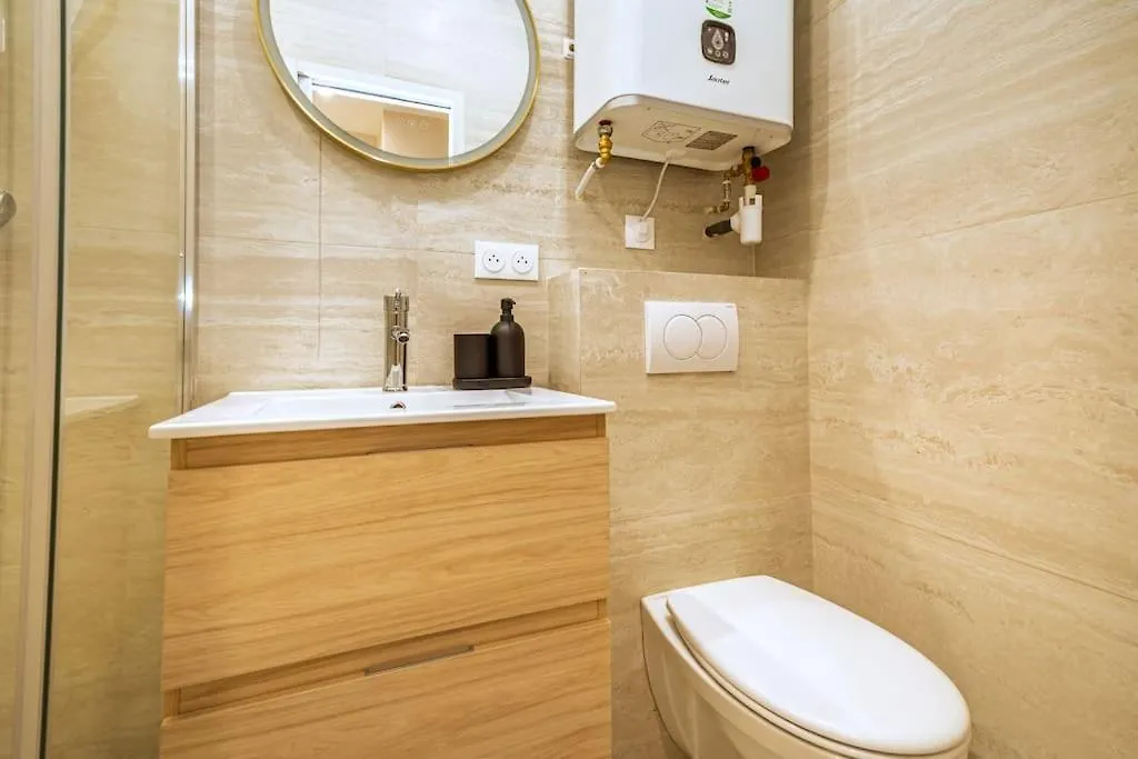 Neuf Beaux Quartiers 17eme Arrondissement * Paris